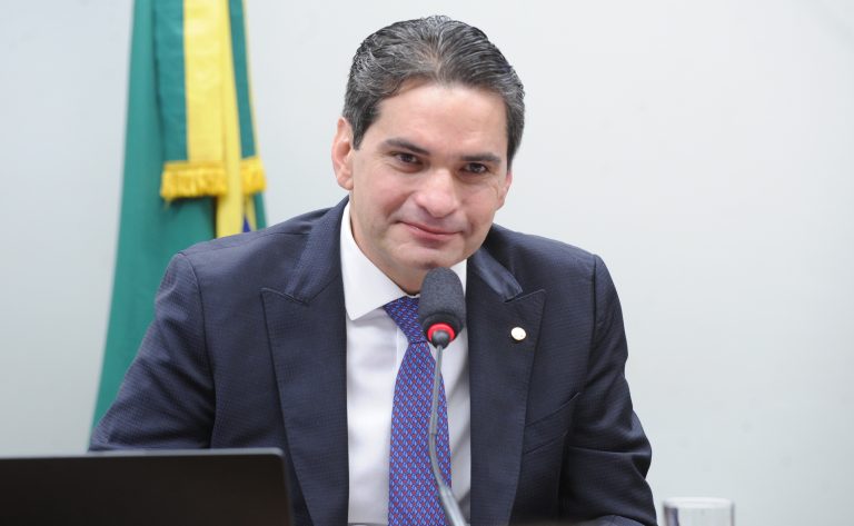 Proposta exige que hotéis adotem pulseiras de identificação para crianças proposta-exige-que-hoteis-adotem-pulseiras-de-identificacao-para-criancas