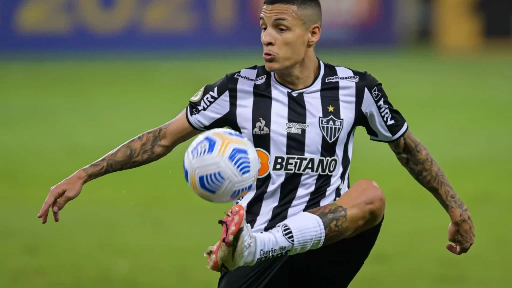 Fluminense tira o lateral Guilherme Arana do Atlético-MG e ainda sonha com Hulk fluminense-tira-o-lateral-guilherme-arana-do-atletico-mg-e-ainda-sonha-com-hulk