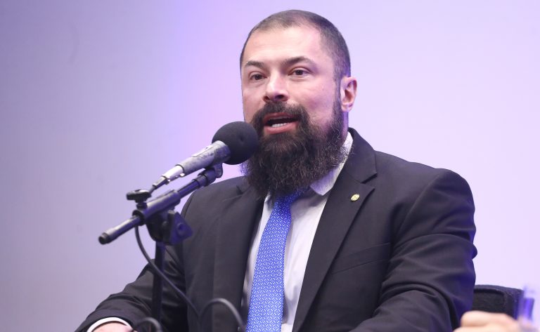 Comissão aprova proposta que cria marco legal contra facções e milícias comissao-aprova-proposta-que-cria-marco-legal-contra-faccoes-e-milicias