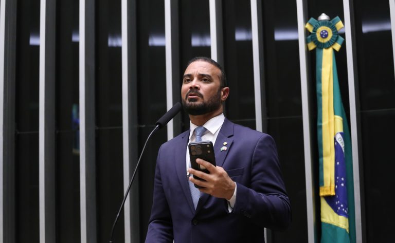 Comissão aprova proposta que veda a separação de presos por facção criminosa comissao-aprova-proposta-que-veda-a-separacao-de-presos-por-faccao-criminosa