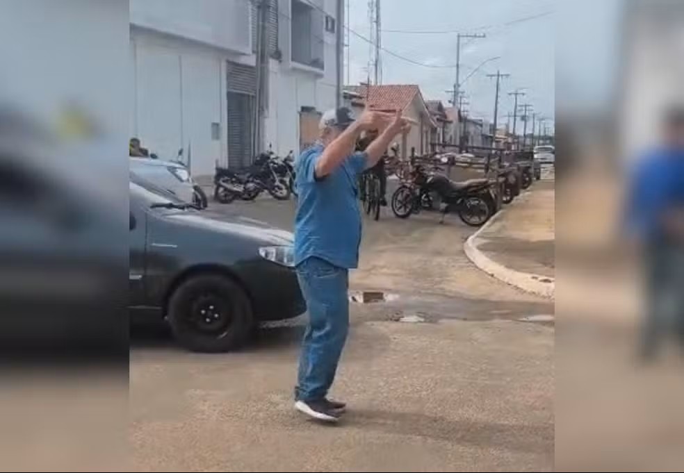 Polêmica em Araguatins por causa de blitz gera interdição de ruas e até prefeito se envolve polemica-em-araguatins-por-causa-de-blitz gera-interdicao-de-ruas e-ate-prefeito-se-envolve