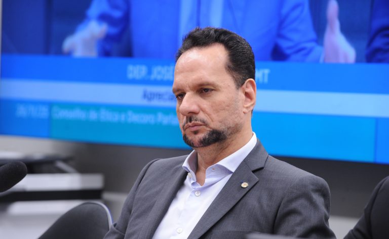 Comissão aprova exigência de programa de integridade para contratos a partir de R$ 10 milhões comissao-aprova-exigencia-de-programa-de-integridade-para-contratos-a-partir-de-r$-10-milhoes