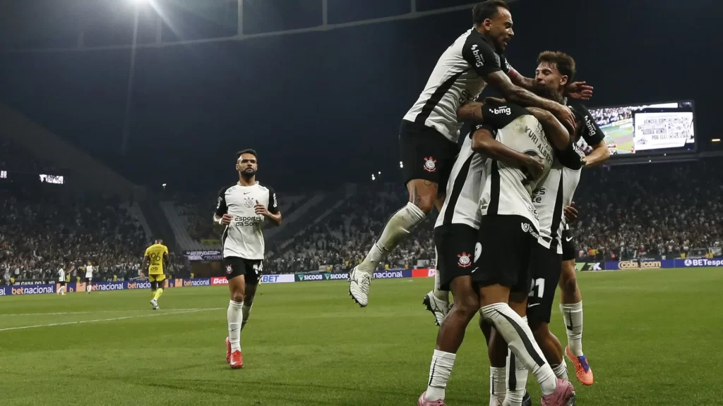 corinthians-comeca-temporada-com-elenco-curto-contra-a-ponte-preta