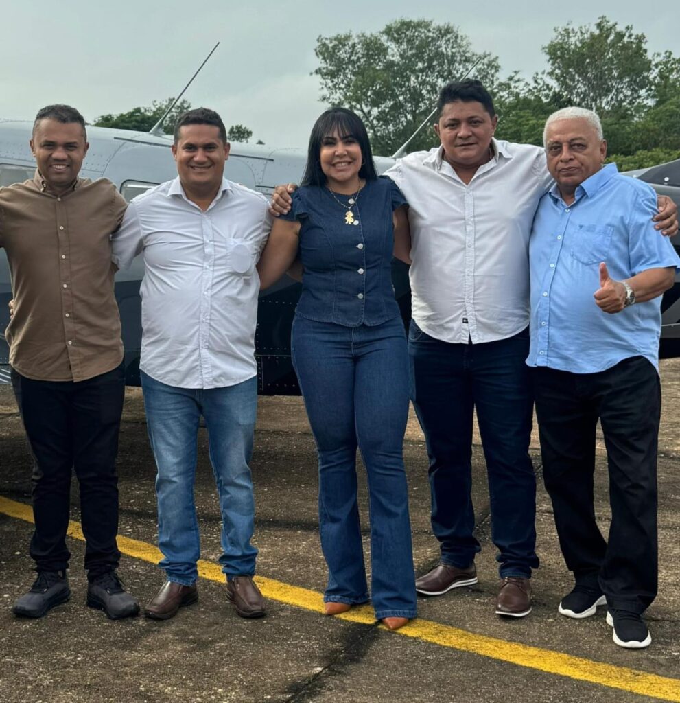 Deputada Janad Valcari visita município de Araguatins ao lado do deputado Moisemar Marinho deputada-janad-valcari-visita-municipio-de-araguatins-ao-lado-do-deputado-moisemar-marinho