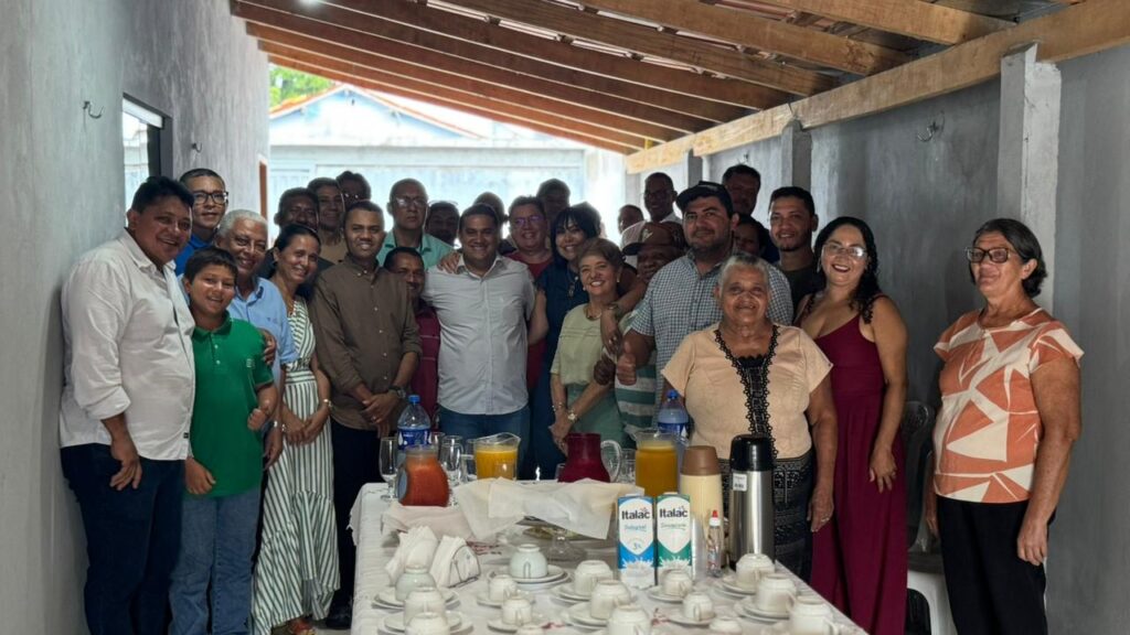 Em Araguatins, vereadores Miguel do Cajueiro e Airton Rodrigues recepcionam deputados estaduais em-araguatins,-vereadores-miguel-do-cajueiro-e-airton-rodrigues-recepcionam-deputados-estaduais