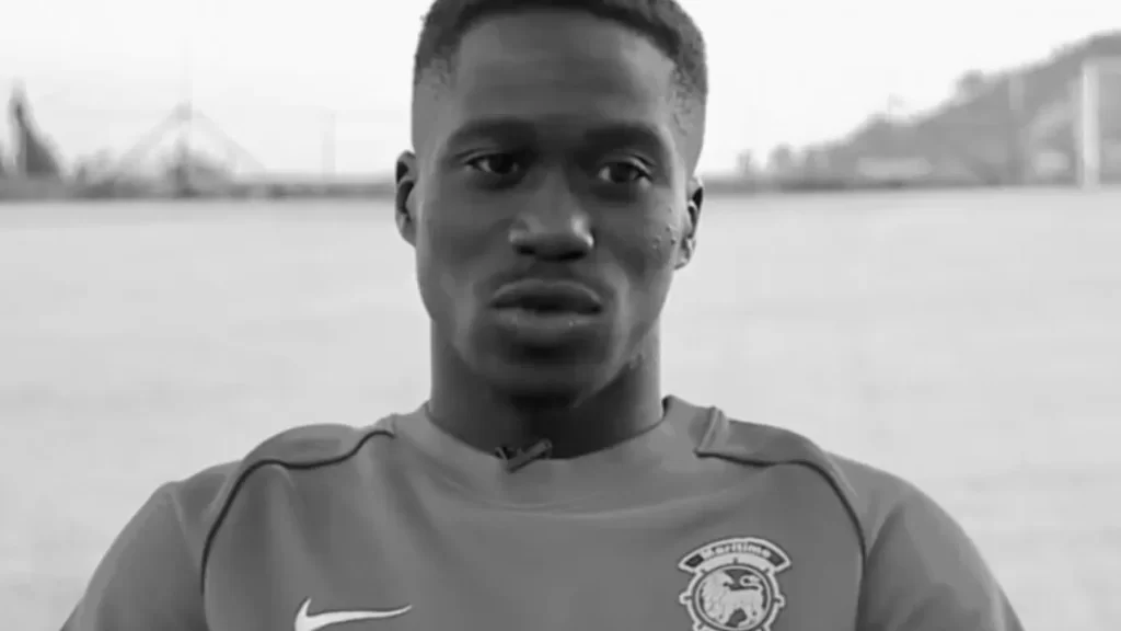 Lateral de 27 anos tem mal súbito e morre em campo durante jogo em Portugal lateral-de-27-anos-tem-mal-subito-e-morre-em-campo-durante-jogo-em-portugal