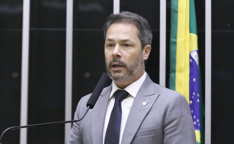 Comissão aprova desconto na conta de luz para pessoas em tratamento de câncer comissao-aprova-desconto-na-conta-de-luz-para-pessoas-em-tratamento-de-cancer