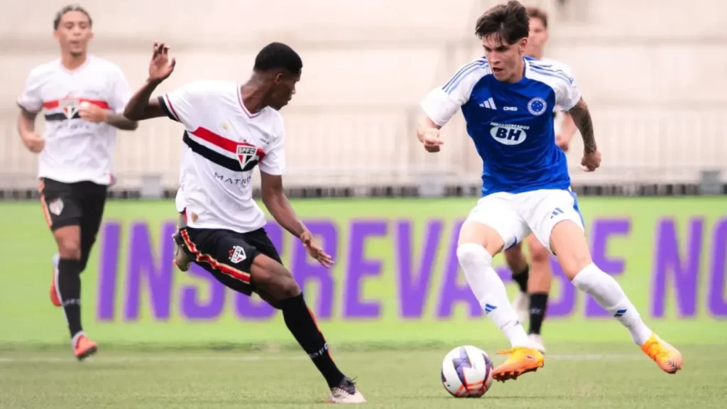 Cruzeiro conta com golaço, bate o São Paulo em jogo equilibrado e conquista o título da Copinha cruzeiro-conta-com-golaco,-bate-o-sao-paulo-em-jogo-equilibrado-e-conquista-o-titulo-da-copinha
