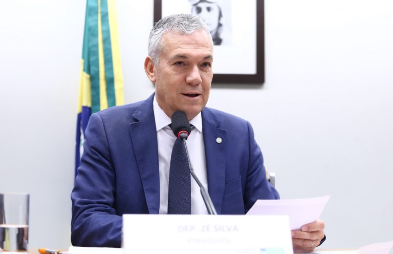 Comissão aprova projeto que define atribuições para cuidadores de idosos comissao-aprova-projeto-que-define-atribuicoes-para-cuidadores-de-idosos