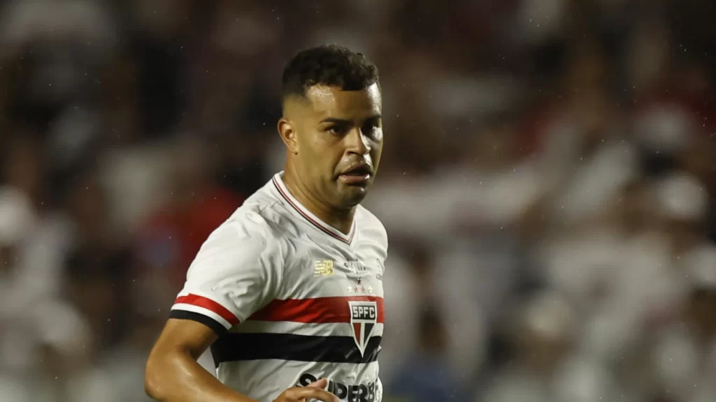 Fim da negociação por Alisson gera atrito entre setores do Corinthians fim-da-negociacao-por-alisson-gera-atrito-entre-setores-do-corinthians