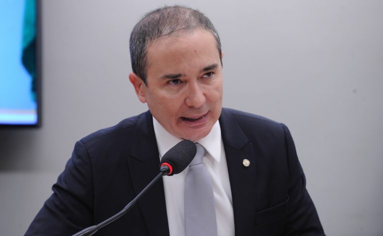Comissão aprova projeto que proíbe benefícios a empresas condenadas por trabalho escravo comissao-aprova-projeto-que-proibe-beneficios-a-empresas-condenadas-por-trabalho-escravo