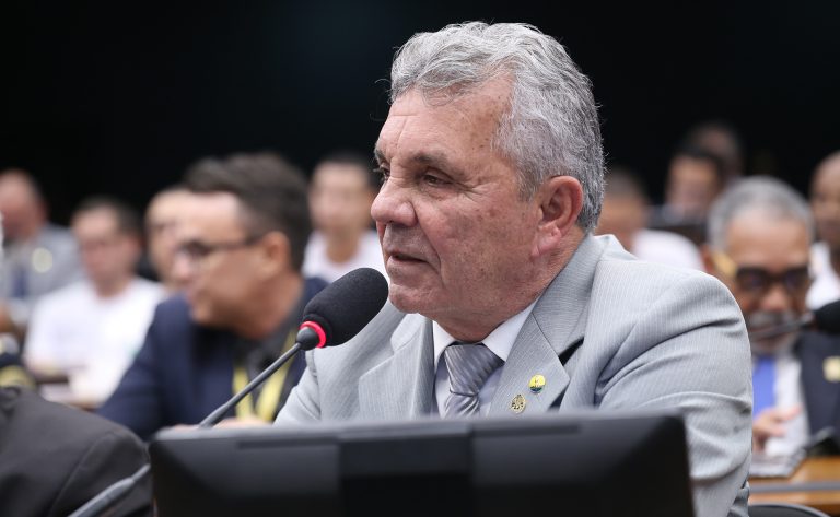 Comissão aprova aumento de pena para quem provocar incêndios em vegetação comissao-aprova-aumento-de-pena-para-quem-provocar-incendios-em-vegetacao