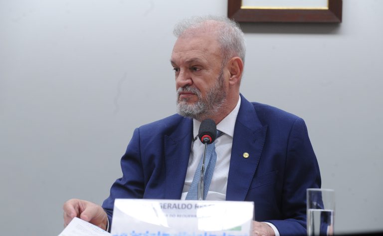 Comissão aprova criação do Farmácia Popular Digital com entrega em casa para idosos comissao-aprova-criacao-do-farmacia-popular-digital-com-entrega-em-casa-para-idosos