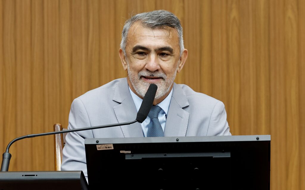 Na abertura do ano legislativo, Amélio Cayres anuncia implantação de SEI e posse de concursados na-abertura-do-ano-legislativo,-amelio-cayres-anuncia-implantacao-de-sei-e-posse-de-concursados