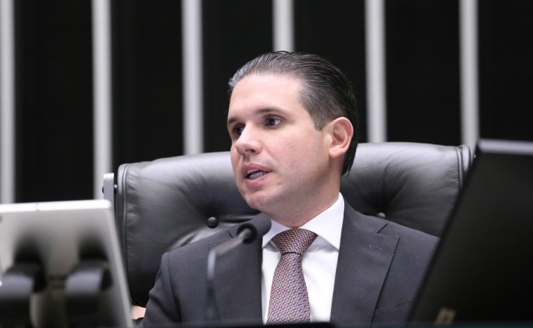 Câmara aprova criação de cargos para ministérios da Educação e da Gestão camara-aprova-criacao-de-cargos-para-ministerios-da-educacao-e-da-gestao