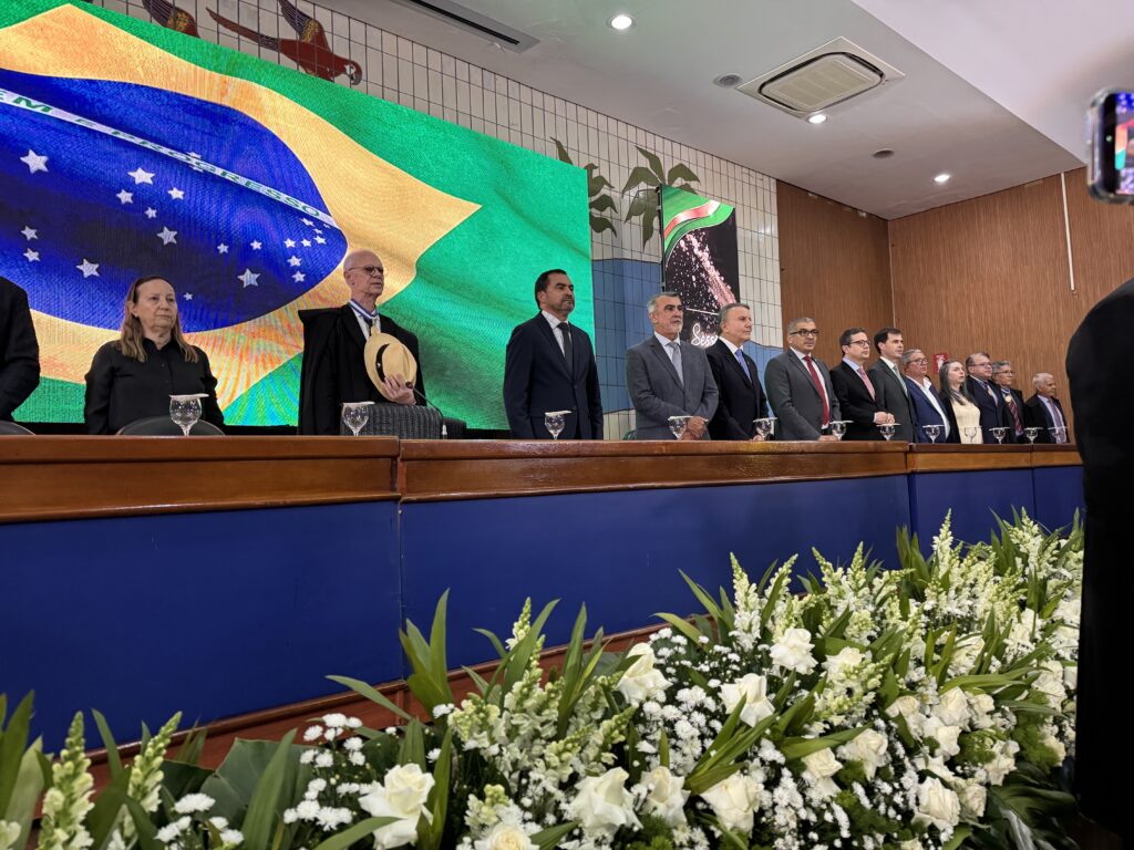 presidente-amelio-cayres-celebra-37-anos-de-criacao-do-tribunal-de-contas-do-tocantins