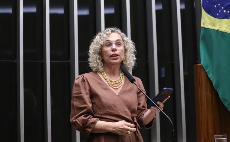 Projeto reduz idade mínima para aposentadoria especial de mineiros de carvão projeto-reduz-idade-minima-para-aposentadoria-especial-de-mineiros-de-carvao