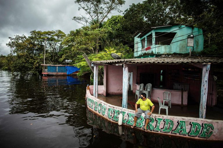 Projeto de lei cria programa para universalizar banda larga na Amazônia projeto-de-lei-cria-programa-para-universalizar-banda-larga-na-amazonia