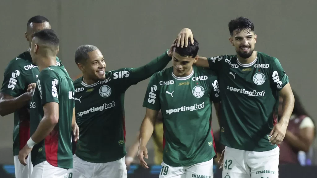 Quem fica no banco do Palmeiras com chegada de Arias quem-fica-no-banco-do-palmeiras-com-chegada-de-arias