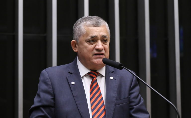 Deputados aprovam urgência para projeto que incentiva instalação de datacenters no Brasil deputados-aprovam-urgencia-para-projeto-que-incentiva-instalacao-de-datacenters-no-brasil