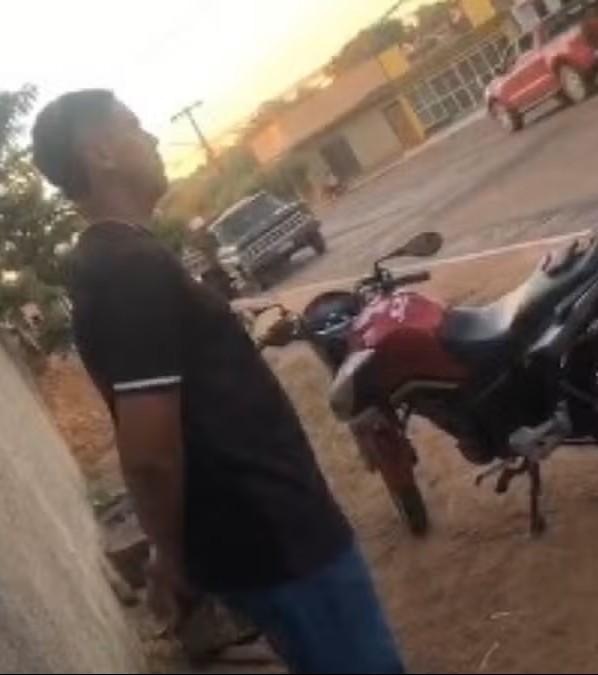 PMs são presos por suspeita de envolvimento na morte de mototaxista no Tocantins pms-sao-presos-por-suspeita-de-envolvimento-na-morte-de-mototaxista-no-tocantins