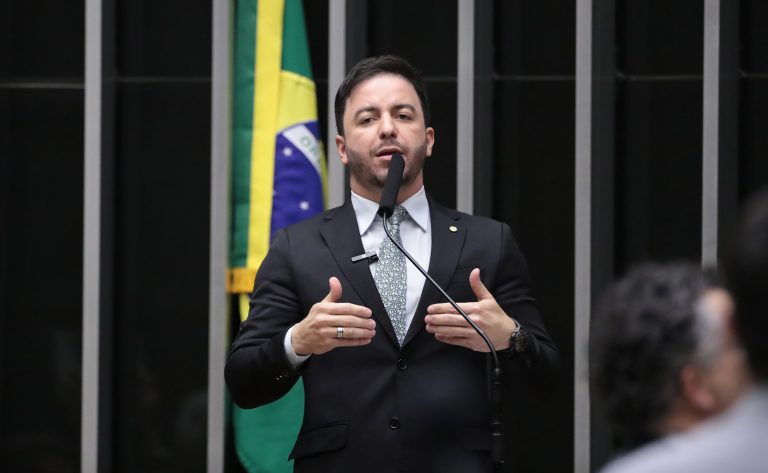 Projeto aumenta pena para maus-tratos a animais em canis e gatis clandestinos projeto-aumenta-pena-para-maus-tratos-a-animais-em-canis-e-gatis-clandestinos