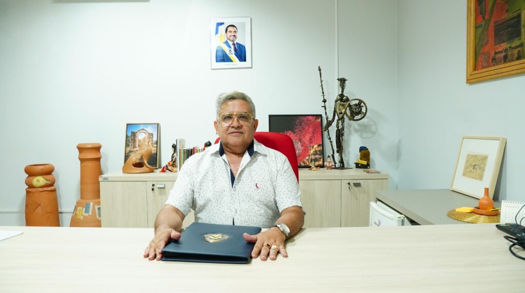 Wanderlei escala Adolfo Bezerra de Menezes como novo secretário da Cultura; Veja quem é ele! wanderlei-escala-adolfo-bezerra-de-menezes-como-novo-secretario-da-cultura;-veja-quem-e-ele!
