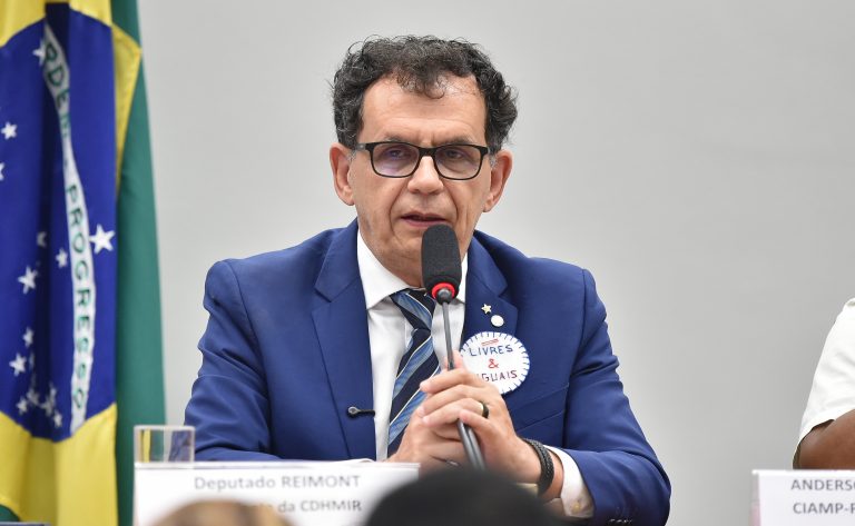 Projeto endurece regras para condenados por crimes sexuais contra crianças projeto-endurece-regras-para-condenados-por-crimes-sexuais-contra-criancas
