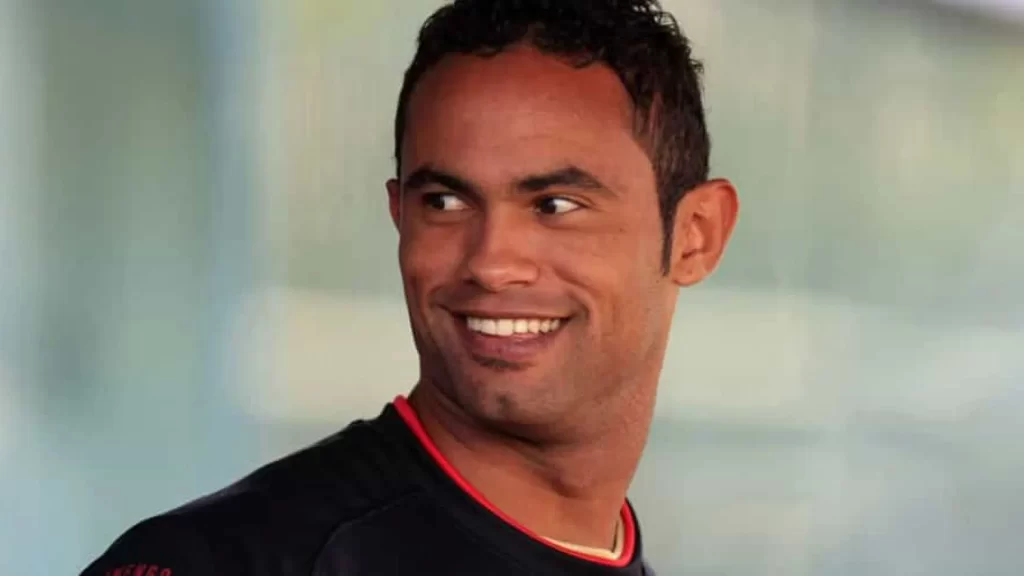 Goleiro Bruno acerta com time do Acre que tem 4 investigados por estupro goleiro-bruno-acerta-com-time-do-acre-que-tem-4-investigados-por-estupro