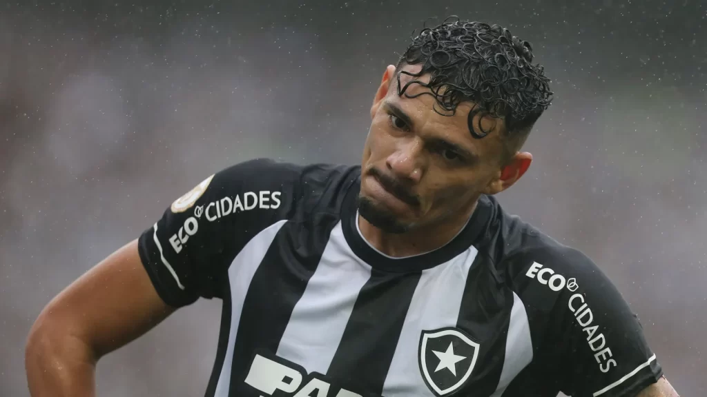 Após deixar o Santos, Tiquinho Soares é anunciado pelo Mirassol apos-deixar-o-santos,-tiquinho-soares-e-anunciado-pelo-mirassol