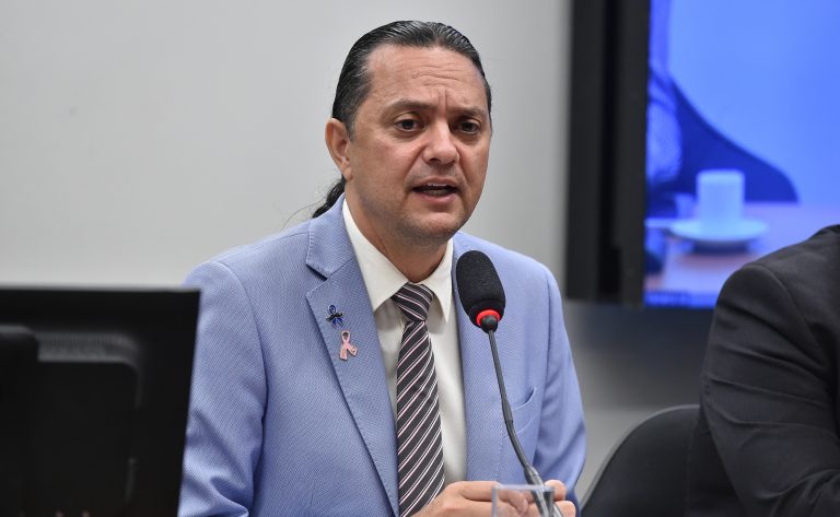 Projeto cria política nacional para garantir terapia nutricional no SUS projeto-cria-politica-nacional-para-garantir-terapia-nutricional-no-sus