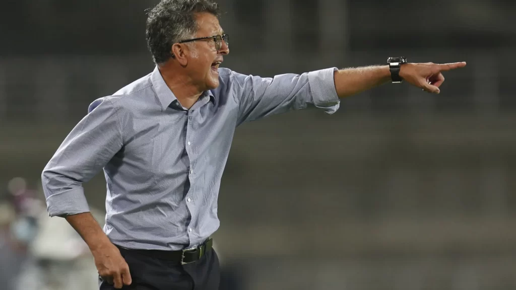 Técnico do Remo ‘demite’ jogador durante coletiva tecnico-do-remo-‘demite’-jogador-durante-coletiva