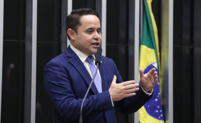 Comissão aprova projeto que reduz a tributação sobre o biodiesel de dendê comissao-aprova-projeto-que-reduz-a-tributacao-sobre-o-biodiesel-de-dende