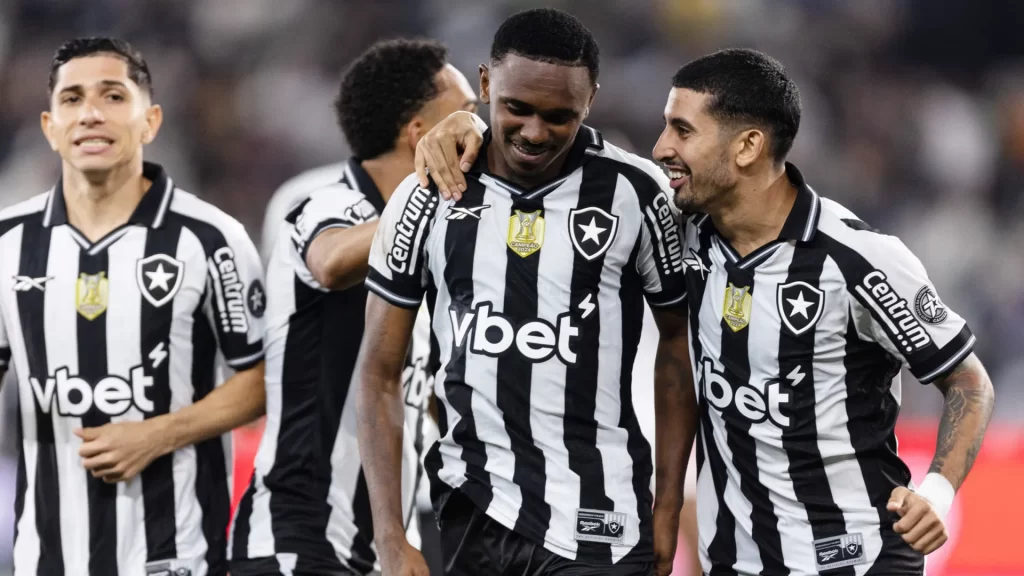 Eliminação do Botafogo é o preço de crise no gol e erros da gestão Textor eliminacao-do-botafogo-e-o-preco-de-crise-no-gol-e-erros-da-gestao-textor