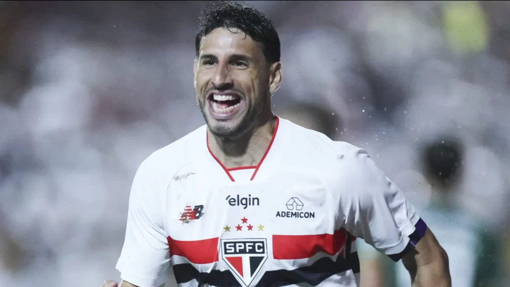 Com 9 gols no ano, Calleri deixa 2025 de lesões para trás e mira artilharia com-9-gols-no-ano,-calleri-deixa-2025-de-lesoes-para-tras-e-mira-artilharia