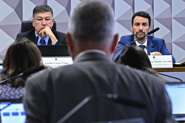 CPMI aponta indícios de fraude após suspensão de acordo do banco C6 com INSS cpmi-aponta-indicios-de-fraude-apos-suspensao-de-acordo-do-banco-c6-com-inss