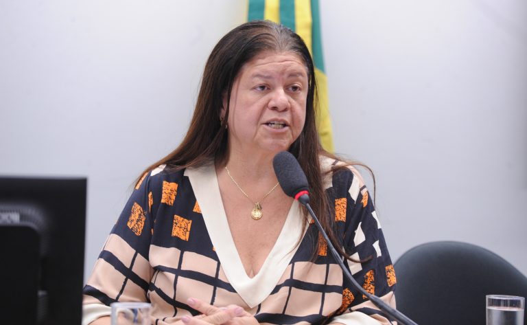 Comissão aprova criação da Política Nacional de Prevenção e Controle das Doenças de Pele comissao-aprova-criacao-da-politica-nacional-de-prevencao-e-controle-das-doencas-de-pele
