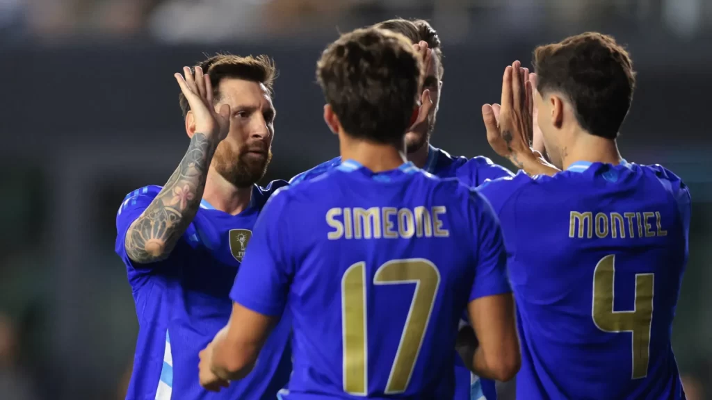 Argentina vai na contramão e fecha ciclo para Copa sem enfrentar europeus argentina-vai-na-contramao-e-fecha-ciclo-para-copa-sem-enfrentar-europeus