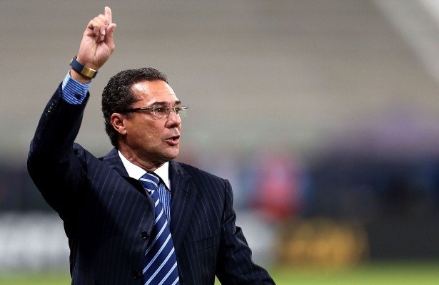 Vanderlei Luxemburgo destaca importância do esporte em evento no setor Céu Azul