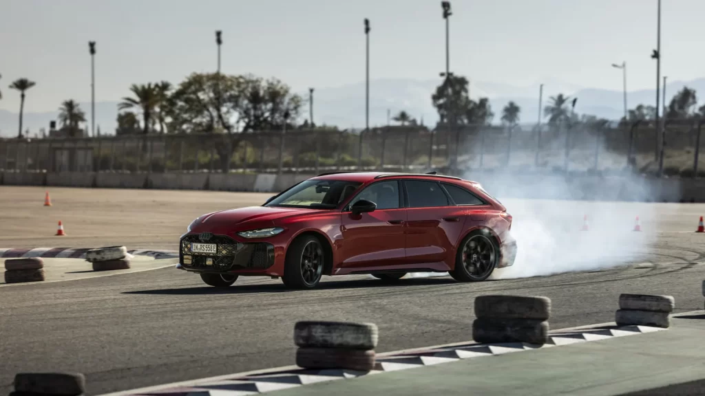 Audi RS 5 estreia sistema híbrido com controle inteligente de torque audi-rs-5-estreia-sistema-hibrido-com-controle-inteligente-de-torque
