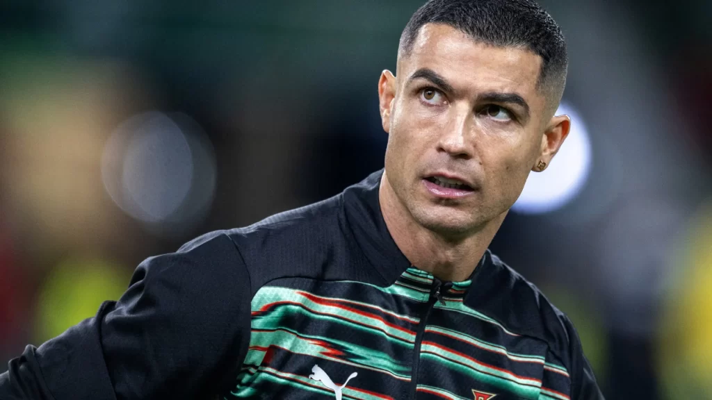 Flamengo cobra time que tem Cristiano Ronaldo como sócio por dívida acima de R$ 10 milhões flamengo-cobra-time-que-tem-cristiano-ronaldo-como-socio-por-divida-acima-de-r$-10-milhoes