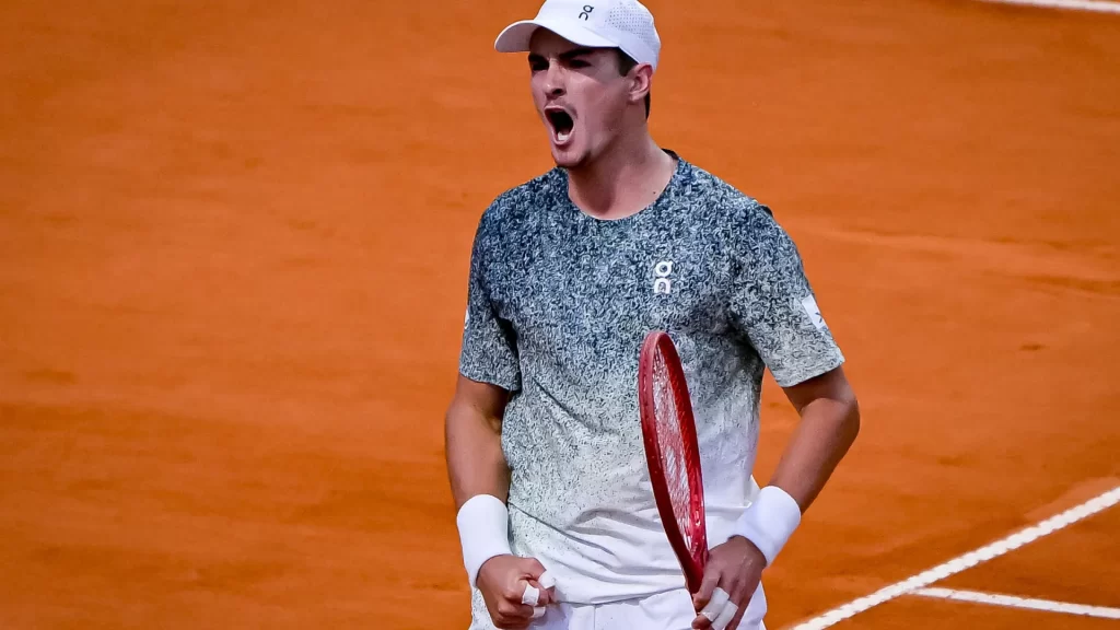 João Fonseca estreia com vitória no Masters 1000 de Monte Carlo joao-fonseca-estreia-com-vitoria-no-masters-1000-de-monte-carlo