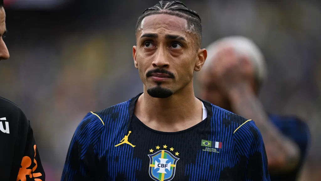 Raphinha contiua em recuperação e Barça pode receber até R$ 44 milhões por lesão na Data Fifa raphinha-contiua-em-recuperacao-e-barca-pode-receber-ate-r$-44-milhoes-por-lesao-na-data-fifa