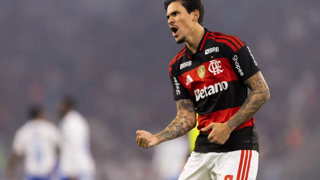 Pedro dá show, Flamengo vence o Fluminense e vira vice-líder do Brasileirão pedro-da-show,-flamengo-vence-o-fluminense-e-vira-vice-lider-do-brasileirao