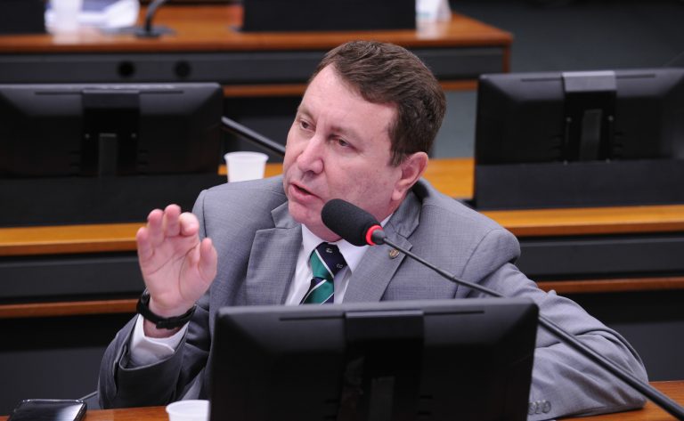 Comissão aprova projeto que amplia acessibilidade digital de pessoas com deficiência comissao-aprova-projeto-que-amplia-acessibilidade-digital-de-pessoas-com-deficiencia