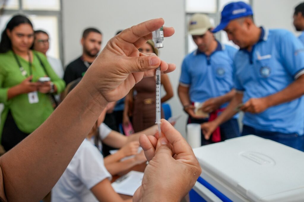 Dengue: Dia D de vacinação para população entre 15 e 59 anos será neste sábado em Araguaína dengue:-dia-d-de-vacinacao-para-populacao-entre-15-e-59-anos-sera-neste-sabado-em-araguaina