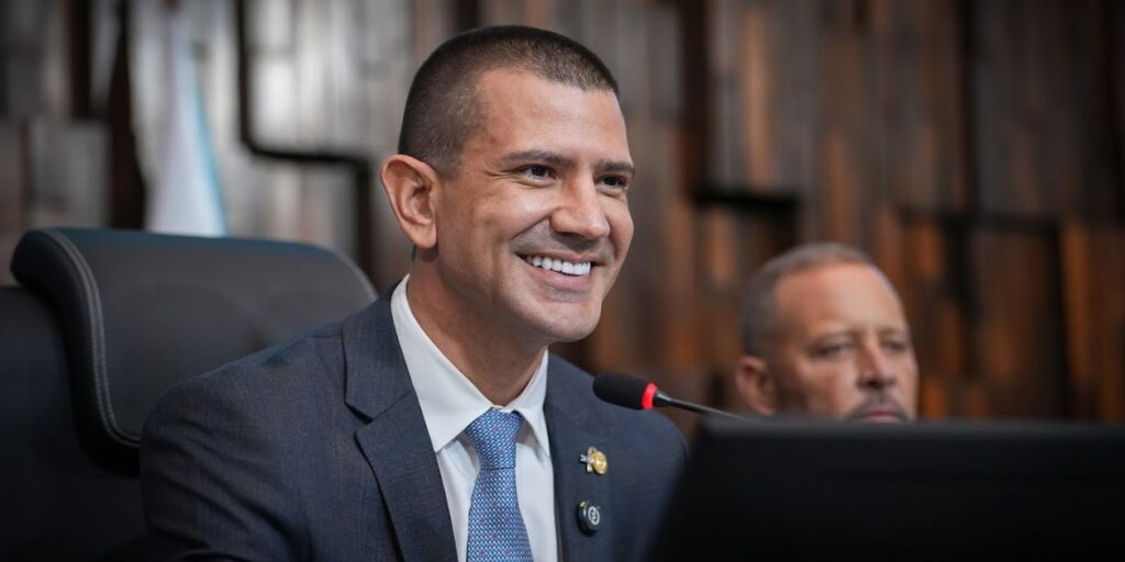 Douglas Ruas é eleito presidente da Assembleia Legislativa do Rio douglas-ruas-e-eleito-presidente-da-assembleia-legislativa-do-rio