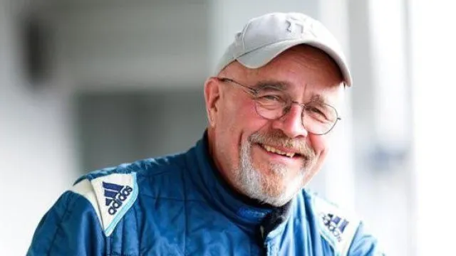 Piloto morre após acidente com sete carros em Nürburgring piloto-morre-apos-acidente-com-sete-carros-em-nurburgring