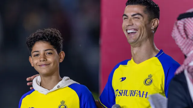 Al Nassr analisa plano para ter Cristiano Ronaldo e filho atuando juntos al-nassr-analisa-plano-para-ter-cristiano-ronaldo-e-filho-atuando-juntos