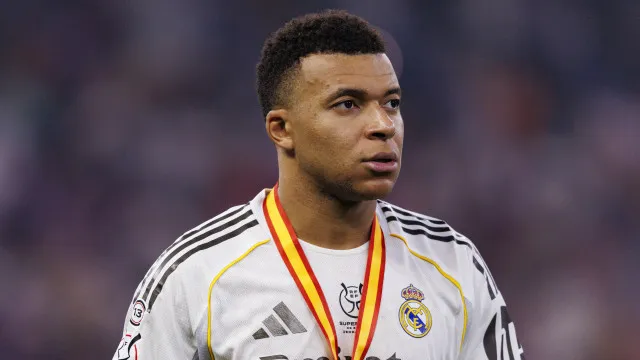 Real Madrid confirma lesão de Mbappé a menos de dois meses para a Copa real-madrid-confirma-lesao-de-mbappe-a-menos-de-dois-meses-para-a-copa